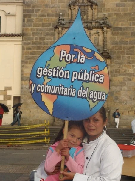 Congreso quiere imponer un “dique” para frenar el curso del Referendo del Agua 2 protesta referendo agua